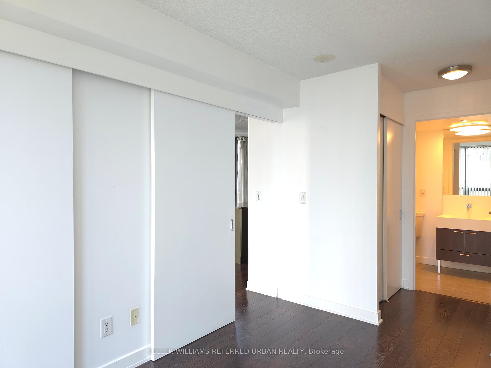 Photo 14 of Unit 807, 110 Charles Street E, Toronto, Church-Yonge Corridor — HOMEH