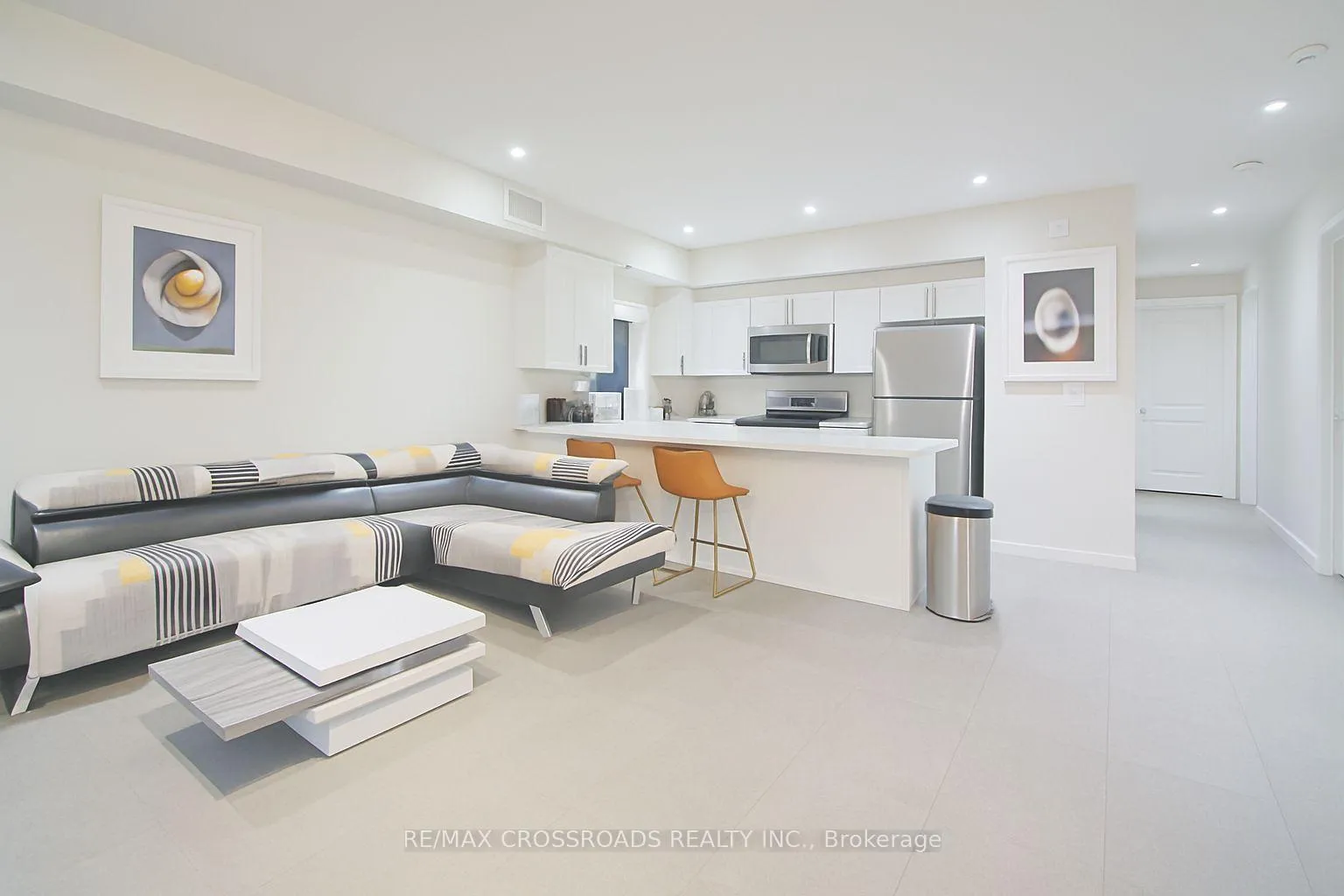 Photo 5 of Unit 404, 233 Watson Avenue, Windsor — HOMEH