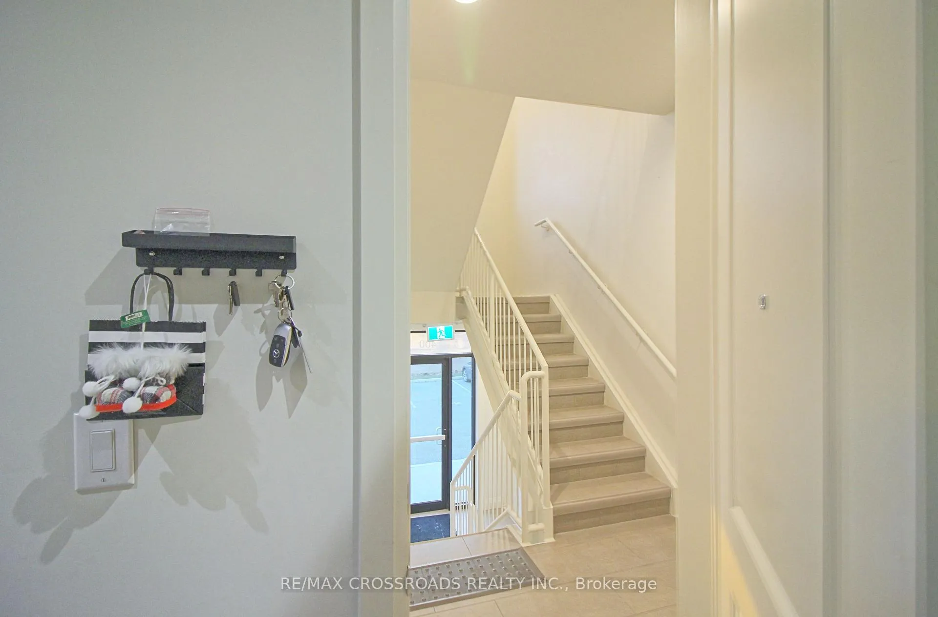 Photo 10 of Unit 404, 233 Watson Avenue, Windsor — HOMEH