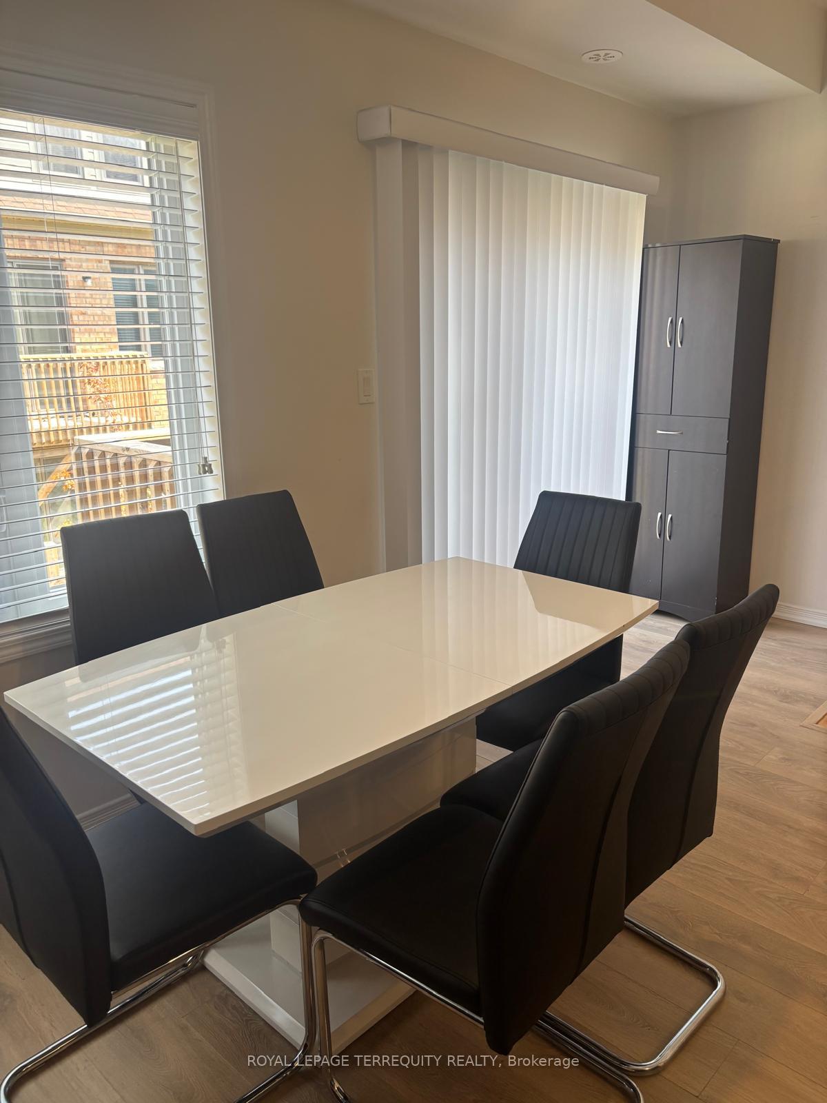 Photo 6 of Unit 118, 2557 Barbarolli Path, Oshawa, Windfields — HOMEH