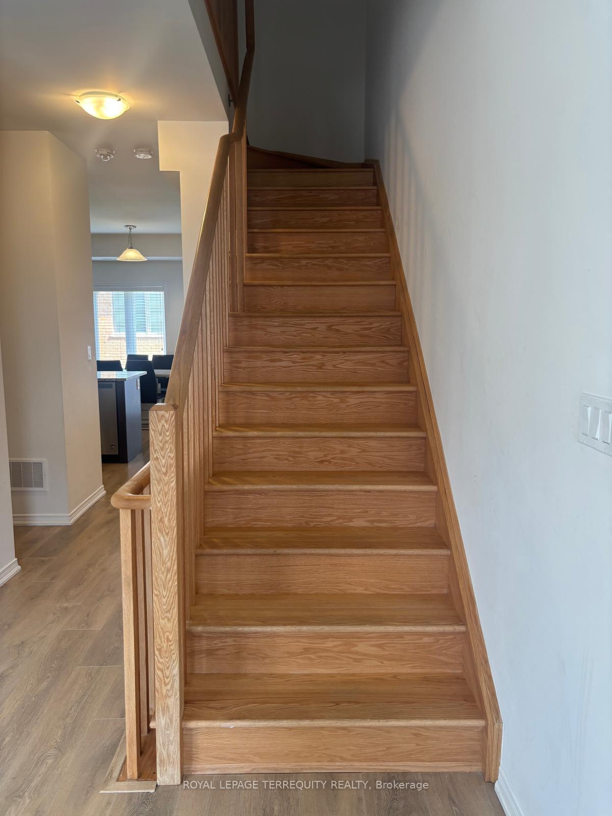 Photo 12 of Unit 118, 2557 Barbarolli Path, Oshawa, Windfields — HOMEH