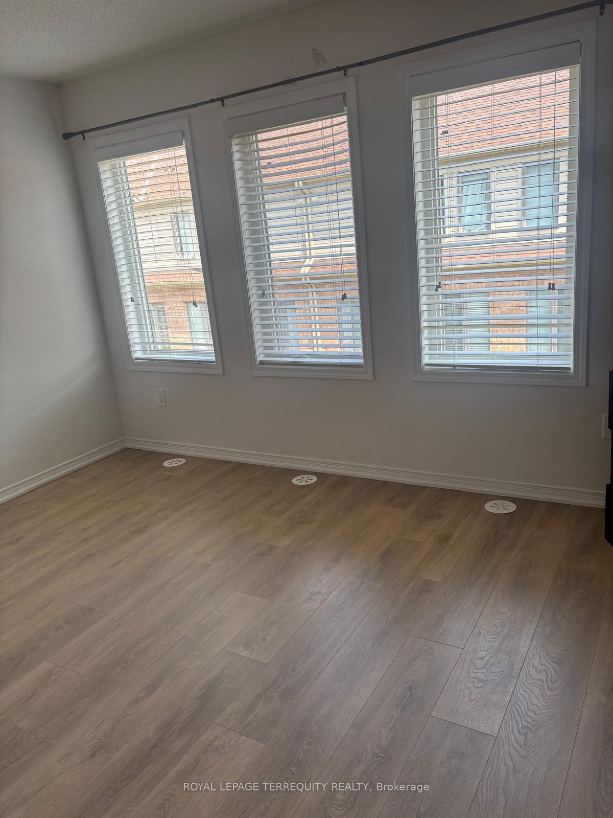 Photo 20 of Unit 118, 2557 Barbarolli Path, Oshawa, Windfields — HOMEH