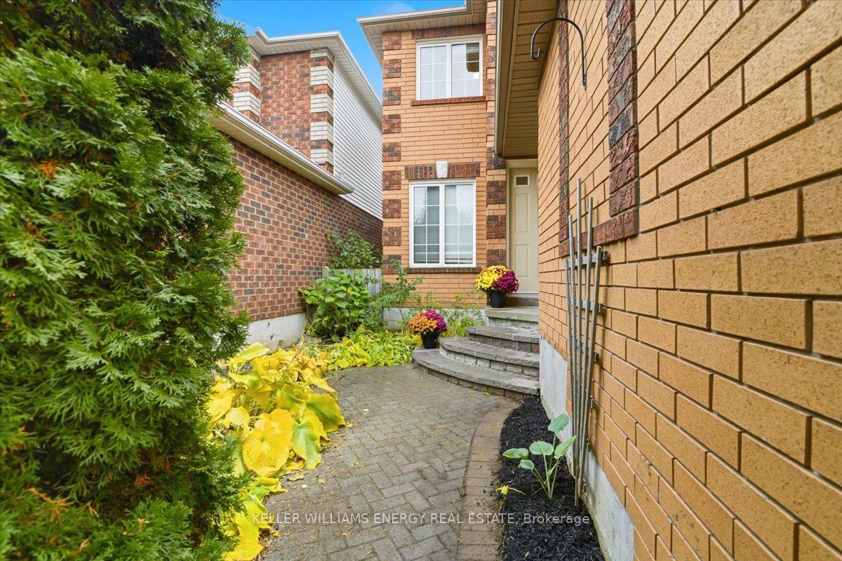 Photo 1 of 96 John Walter Crescent, Clarington, Courtice — HOMEH