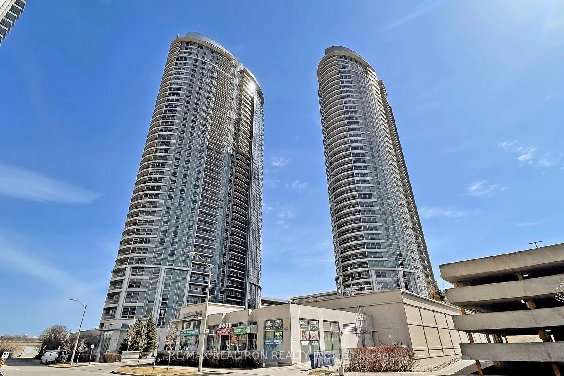 Front of Unit 911, 125 Village Green Square
