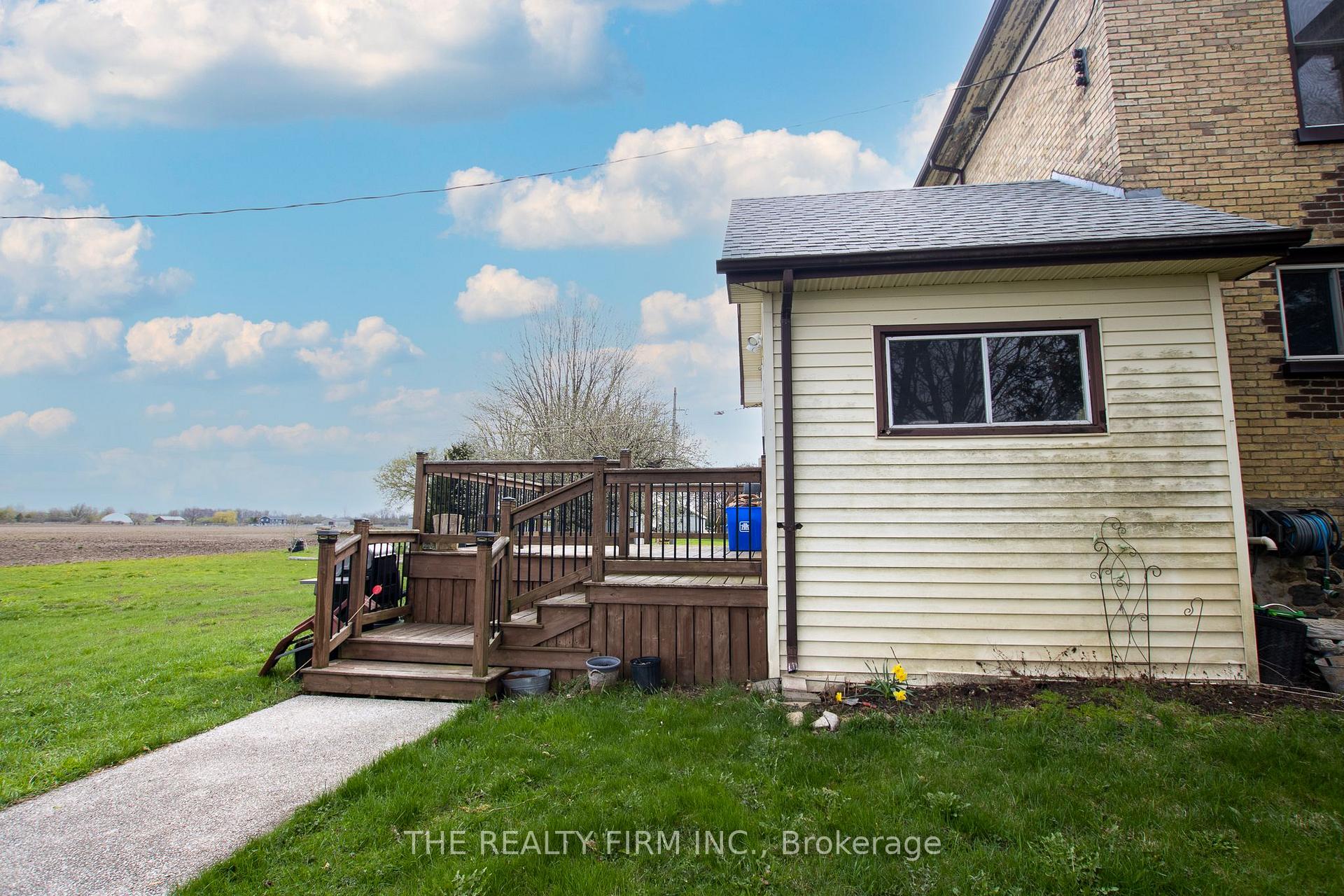 Photo 32 of 45004 Talbot Line, Central Elgin, Rural Central Elgin — HOMEH