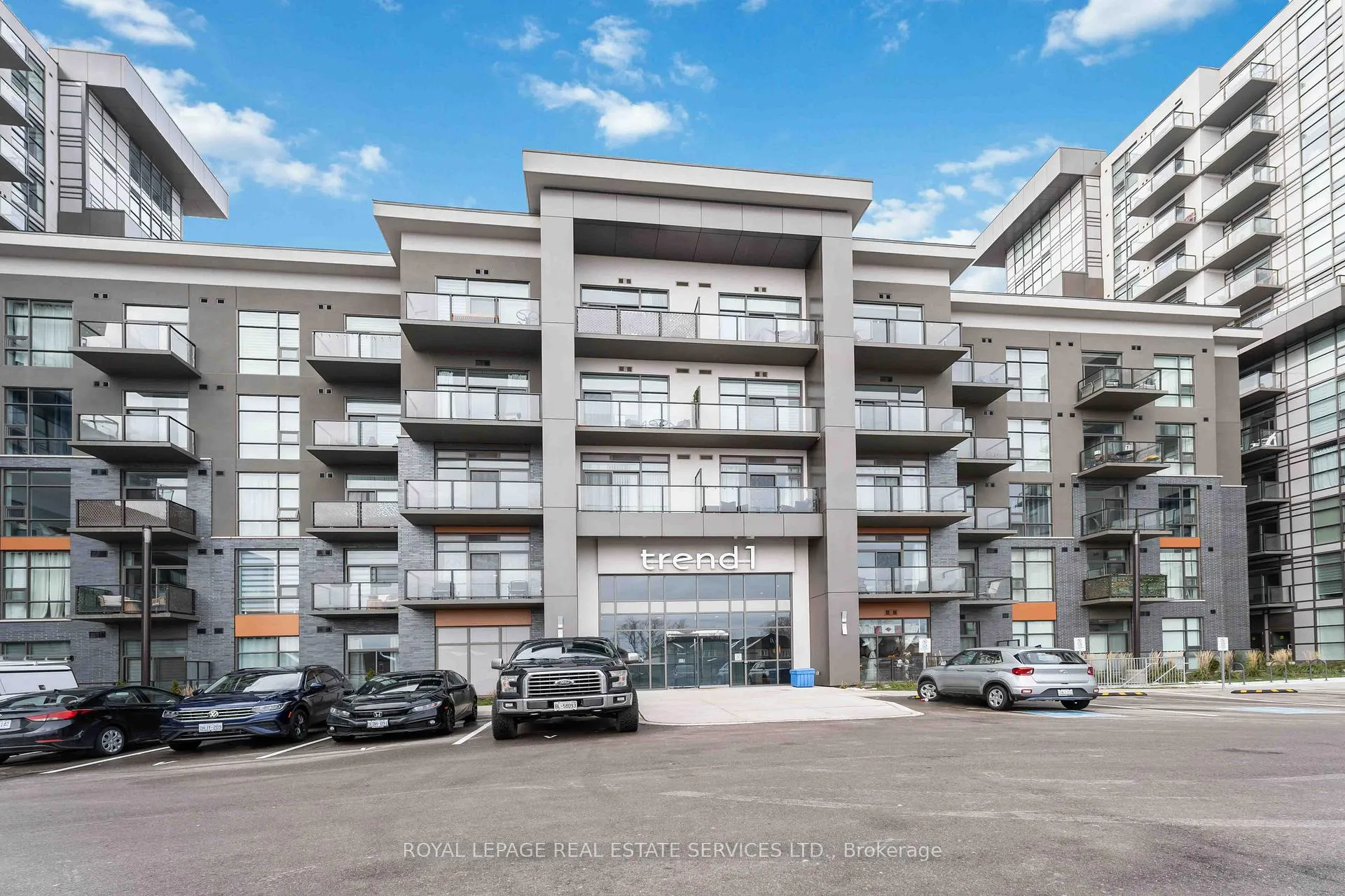 Photo 3 of Unit 231, 450 Dundas Street E, Hamilton, Waterdown — HOMEH