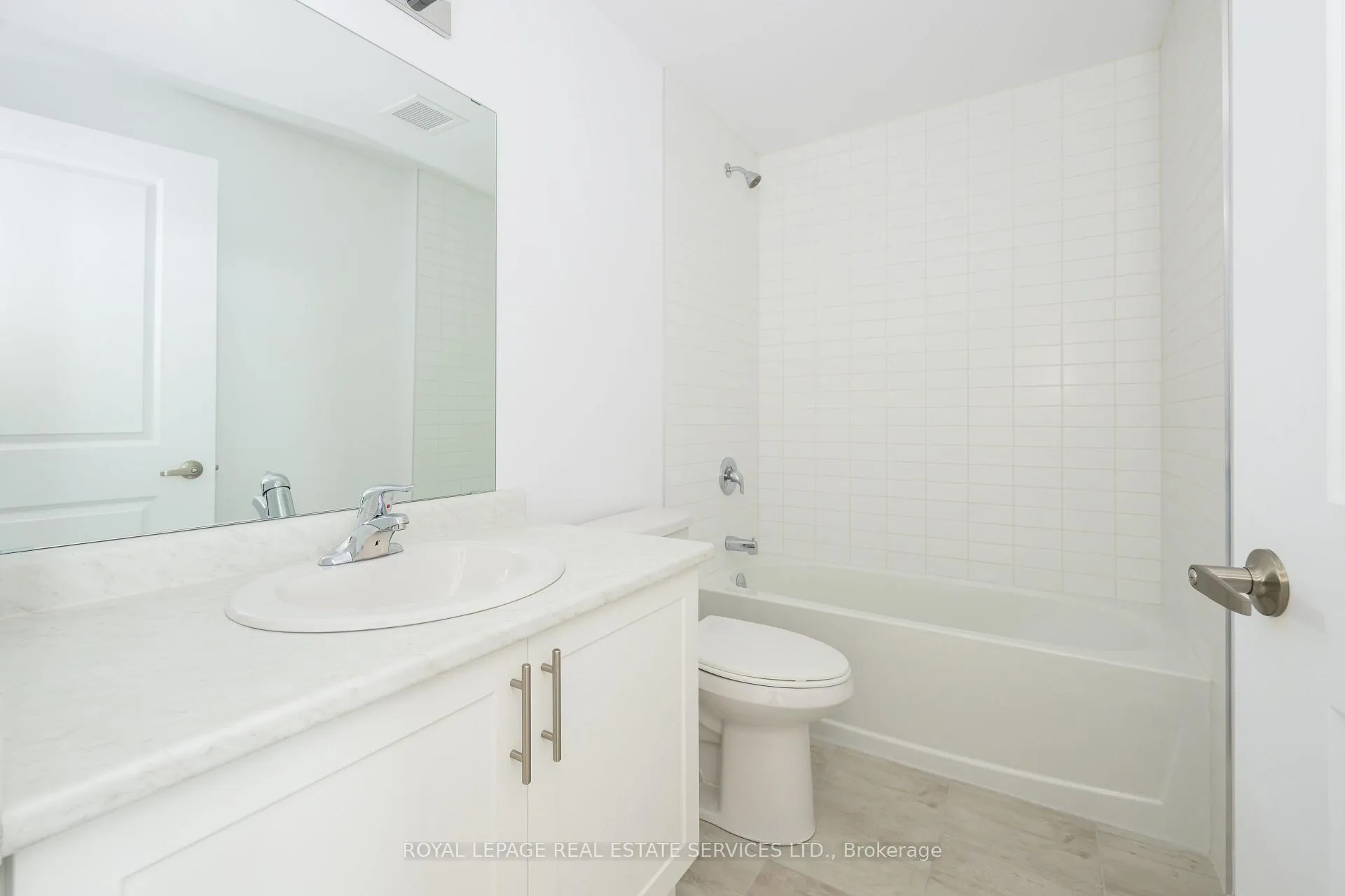 Photo 21 of Unit 231, 450 Dundas Street E, Hamilton, Waterdown — HOMEH