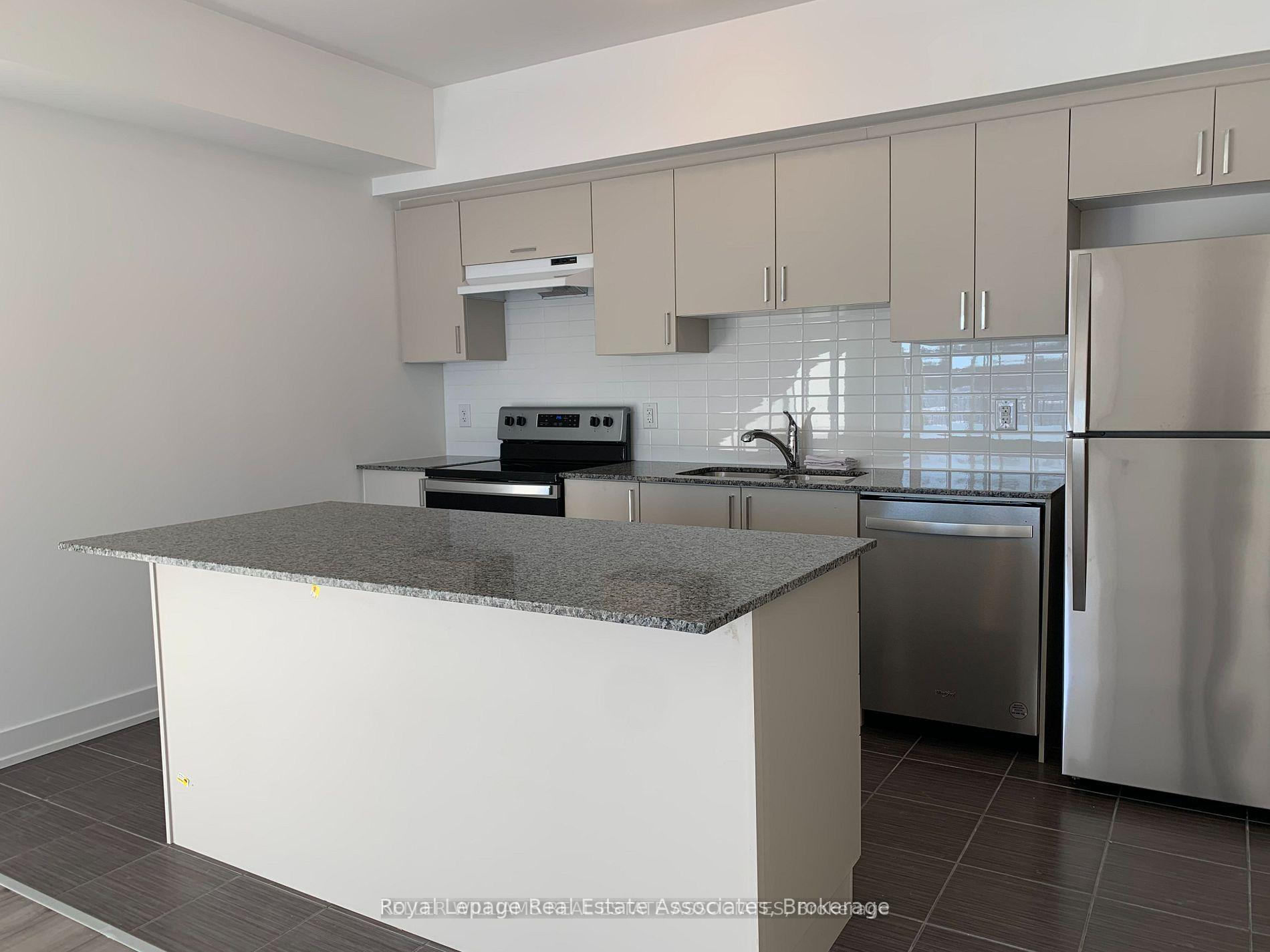 Photo 6 of Unit 406, 10 Culinary Lane, Barrie, Innis-Shore — HOMEH
