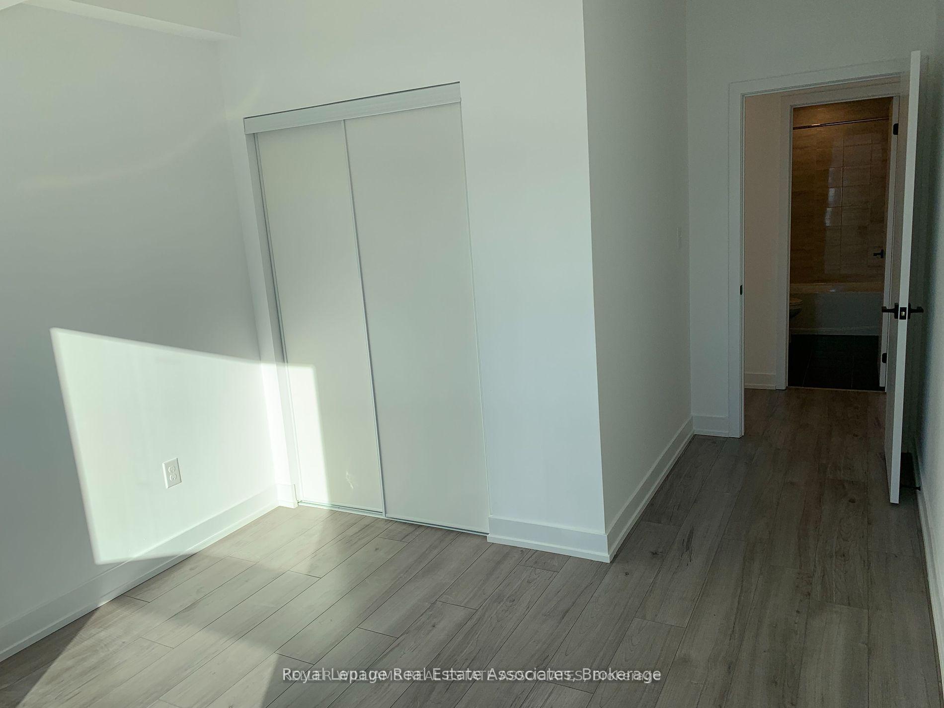 Photo 12 of Unit 406, 10 Culinary Lane, Barrie, Innis-Shore — HOMEH