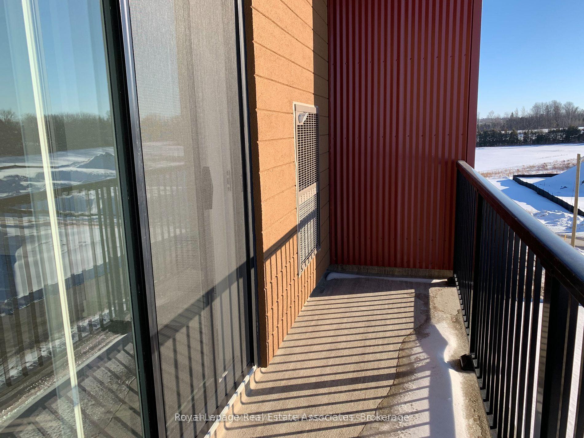 Photo 17 of Unit 406, 10 Culinary Lane, Barrie, Innis-Shore — HOMEH