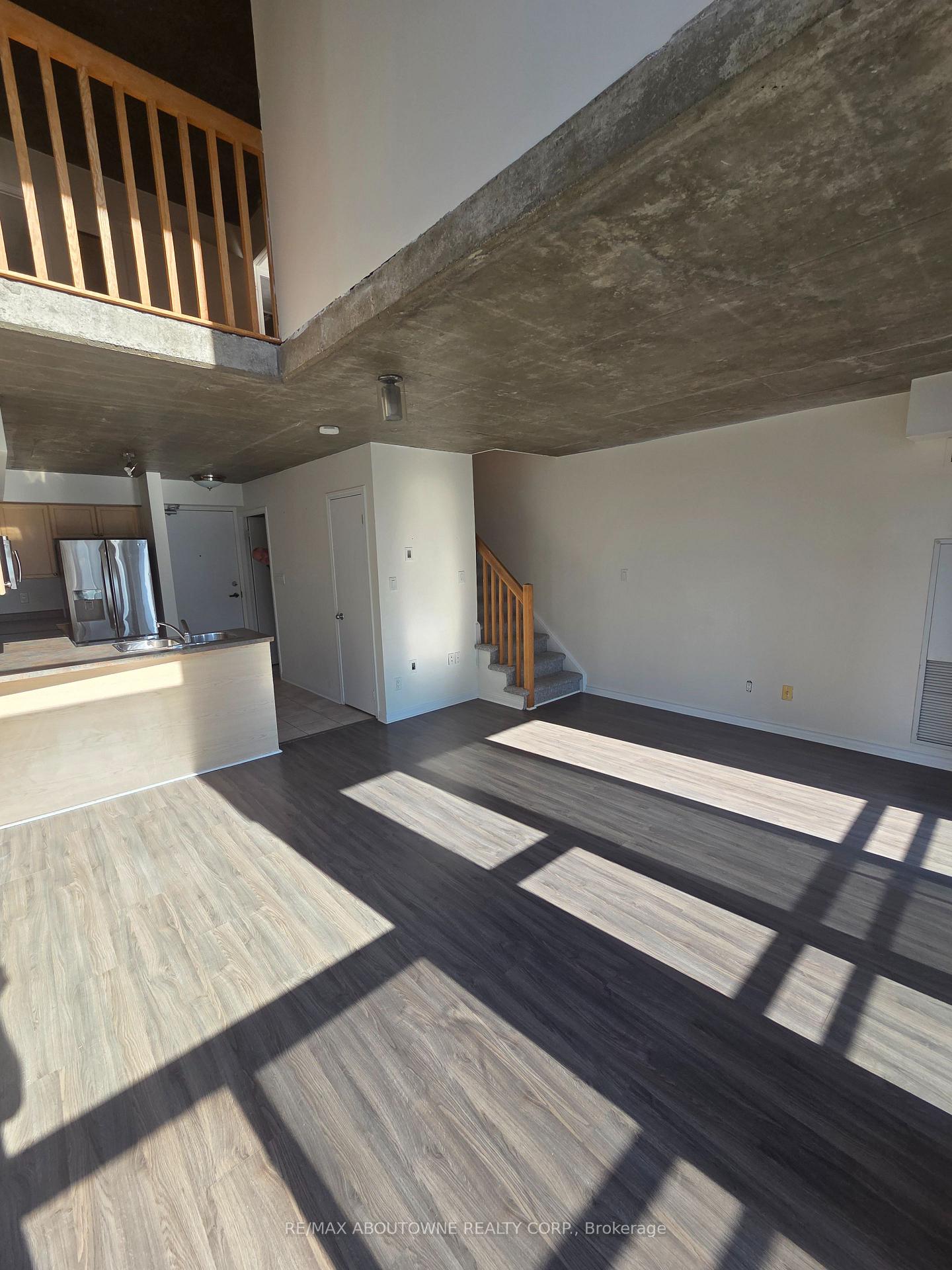 Photo 10 of Unit 1005, 1029 King Street W, Toronto, Niagara — HOMEH