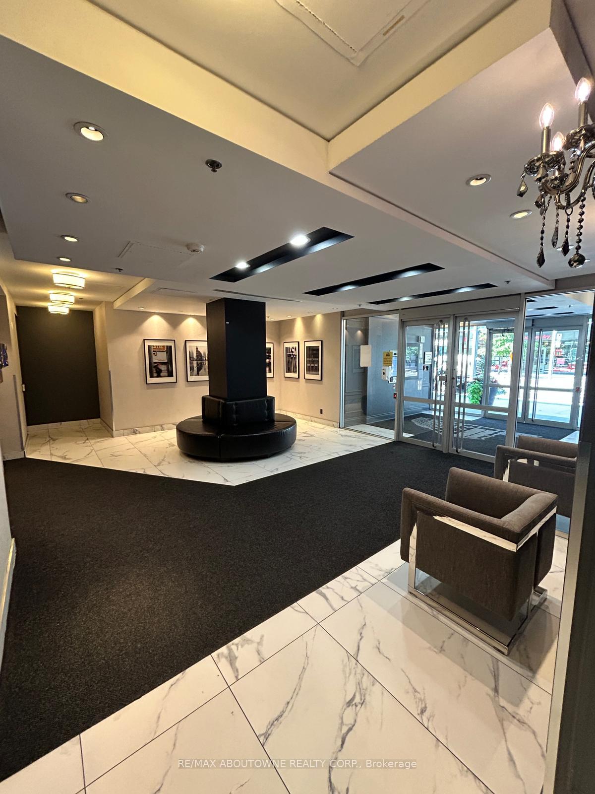 Photo 13 of Unit 1005, 1029 King Street W, Toronto, Niagara — HOMEH