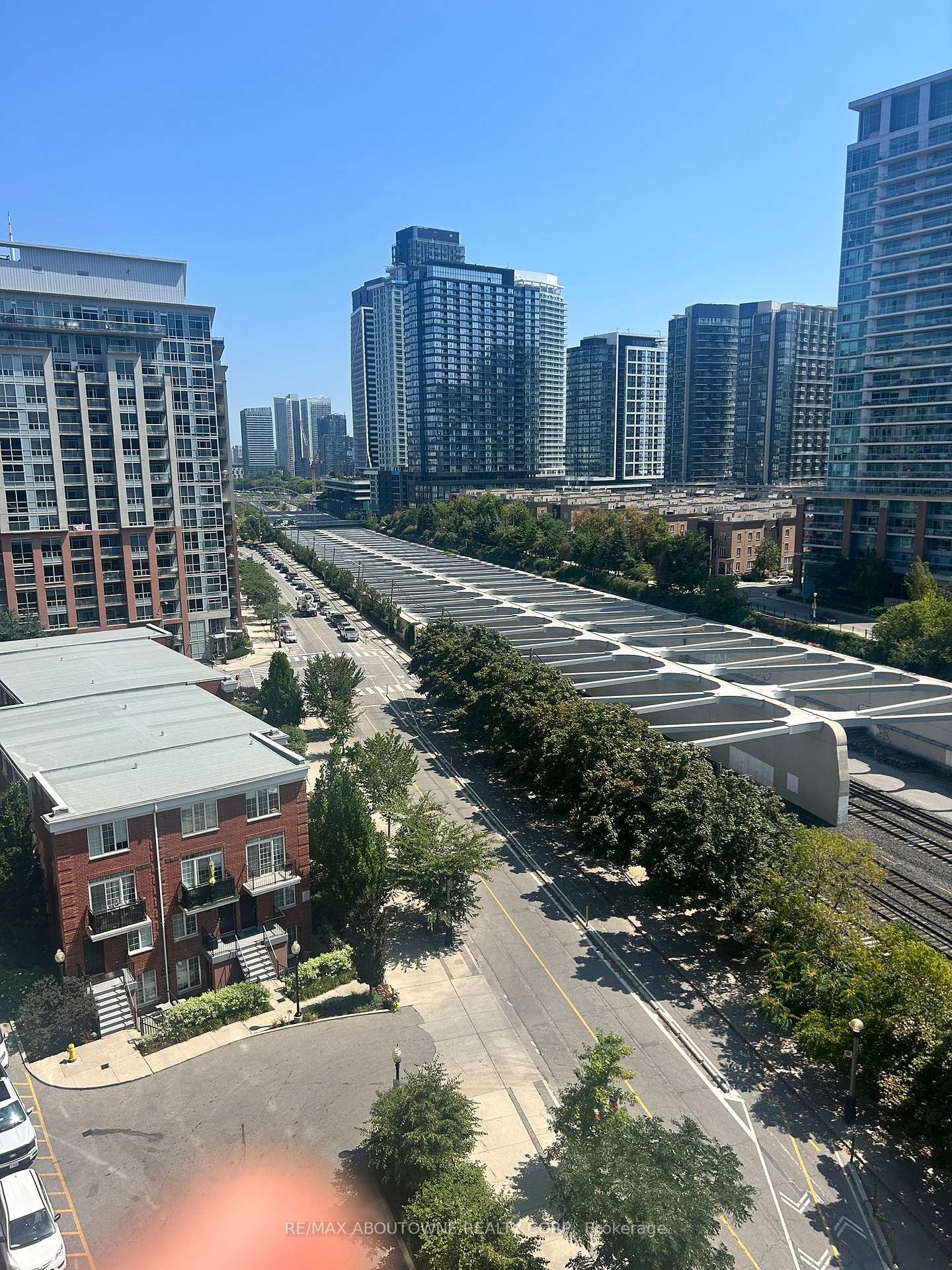 Photo 14 of Unit 1005, 1029 King Street W, Toronto, Niagara — HOMEH