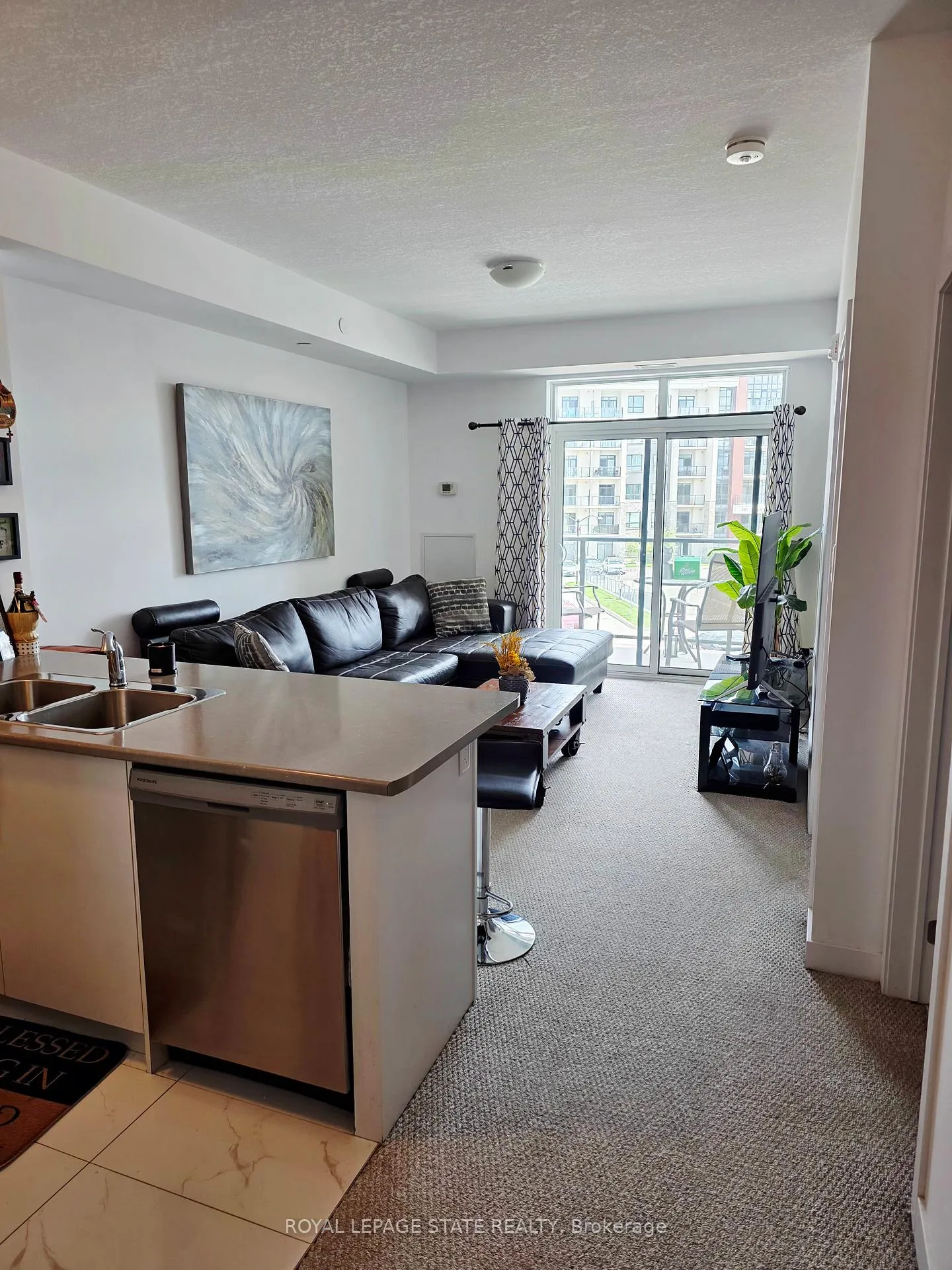 Photo 3 of Unit 307, 125 Shoreview Place, Hamilton, Lakeshore — HOMEH