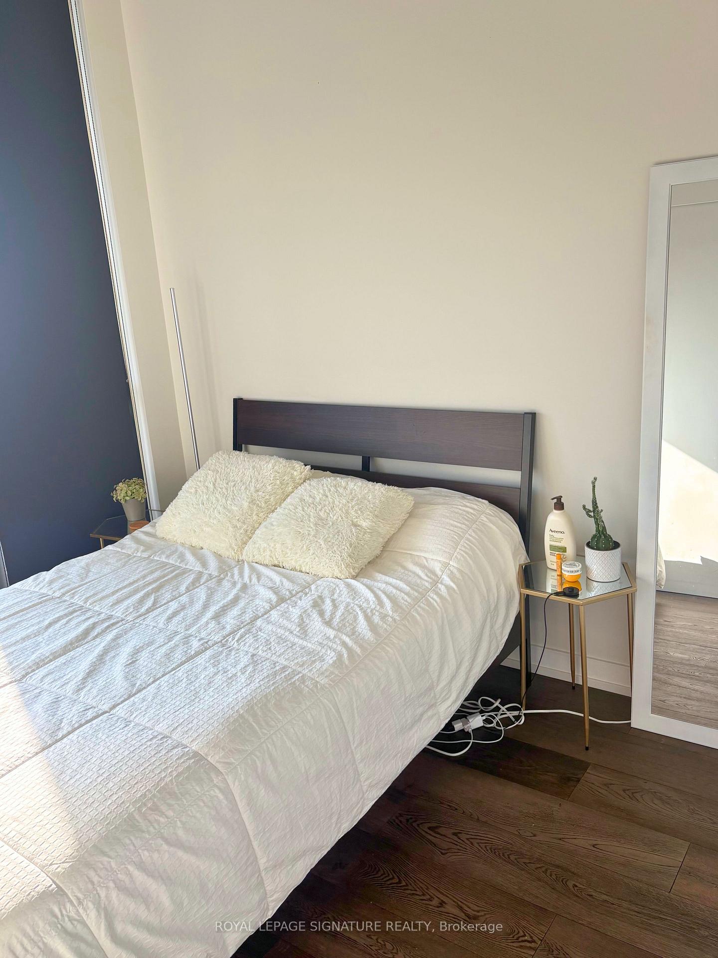 Photo 5 of Unit 4408, 110 Charles Street E, Toronto, Church-Yonge Corridor — HOMEH