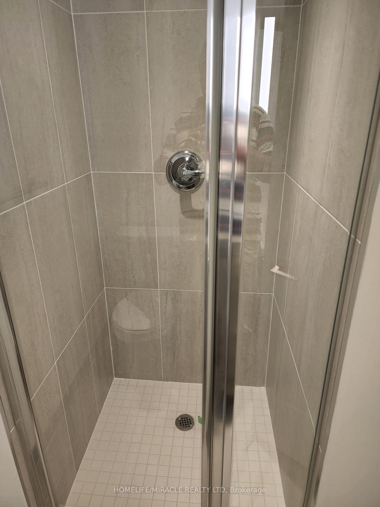 Photo 2 of Unit 2433, 5 Mabelle Avenue, Etobicoke, Islington-City Centre West — HOMEH