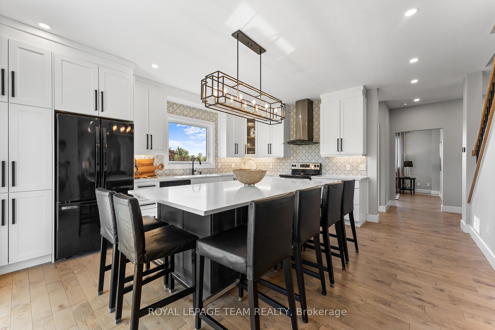Photo 9 of 126 Grasshopper Lane, Ottawa, Dunrobin Shores — HOMEH