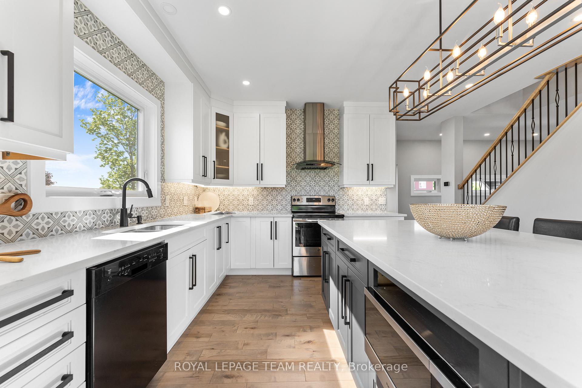 Photo 12 of 126 Grasshopper Lane, Ottawa, Dunrobin Shores — HOMEH