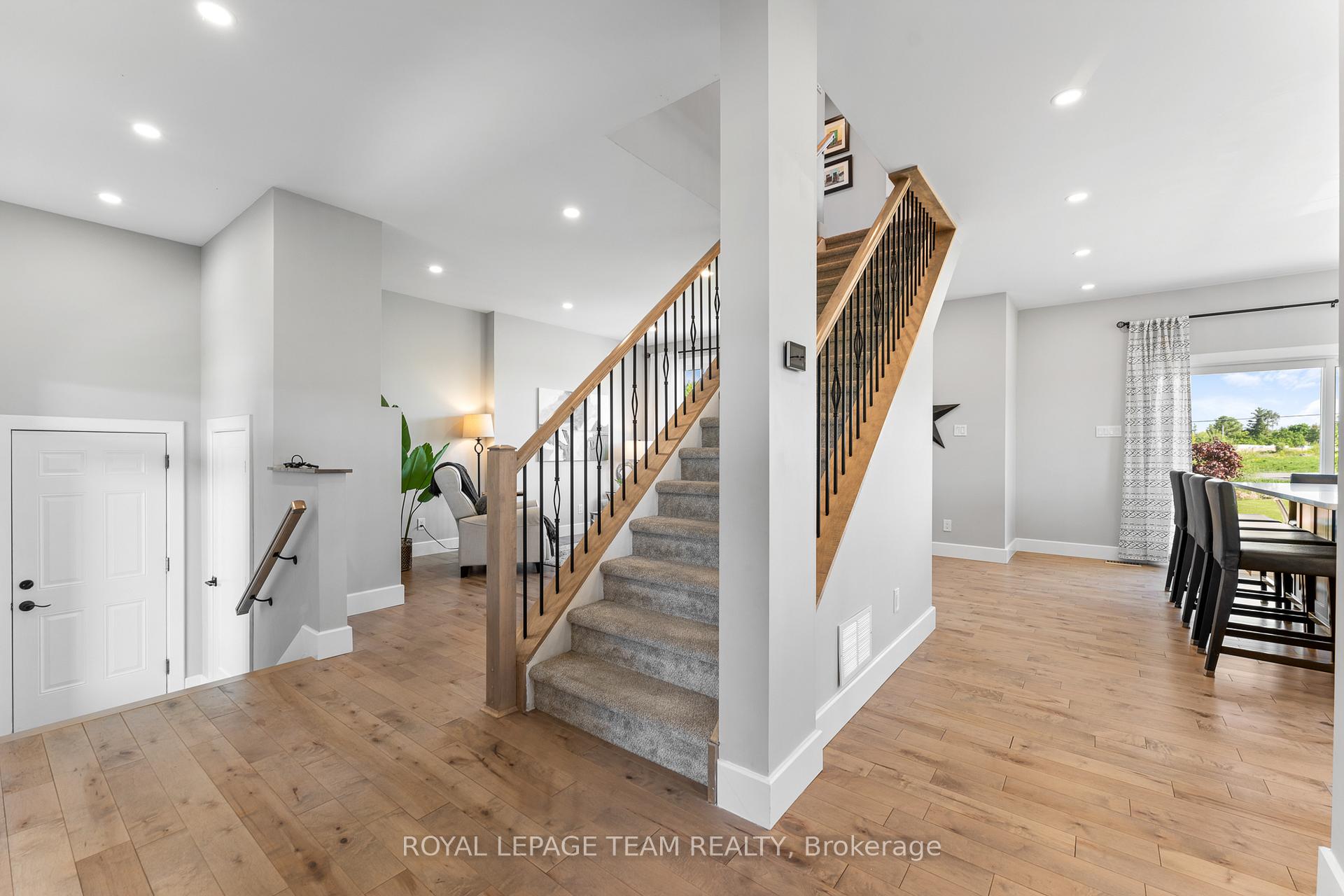Photo 36 of 126 Grasshopper Lane, Ottawa, Dunrobin Shores — HOMEH