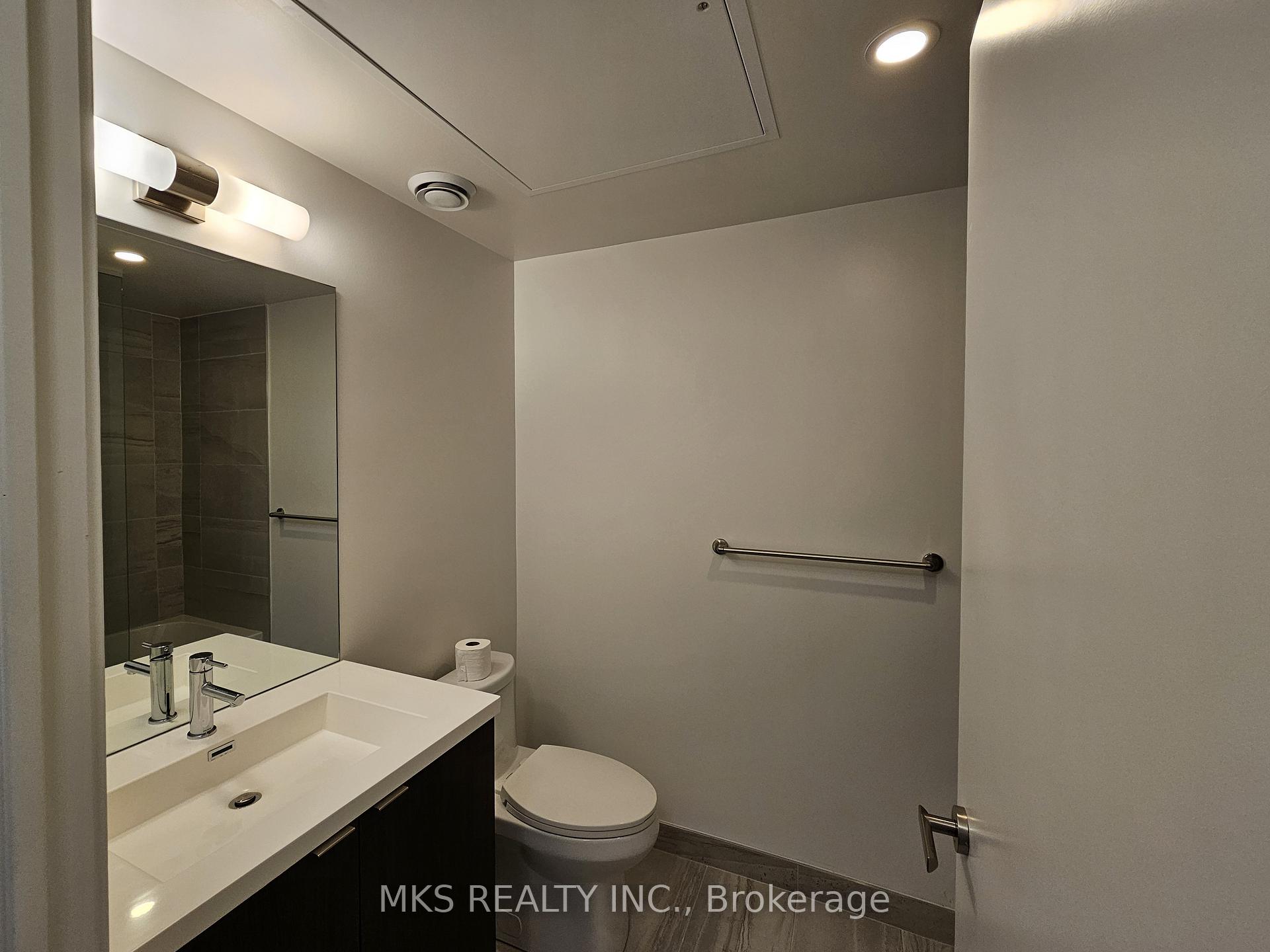 Photo 10 of Unit 3012, 138 Downes Street, Toronto, Waterfront Communities — HOMEH