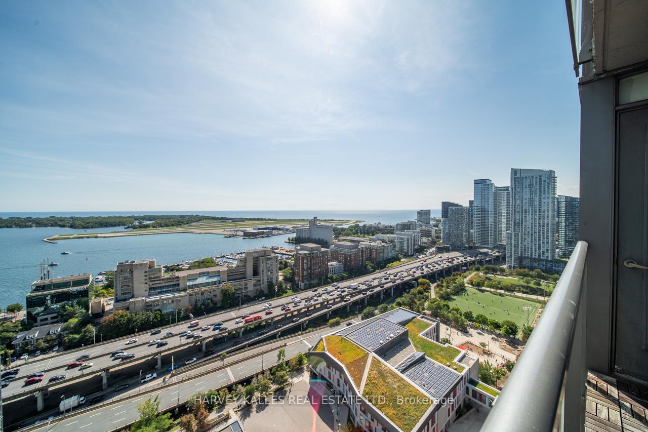 Photo 2 of Unit 3210, 15 Fort York Boulevard, Toronto, Waterfront Communities — HOMEH