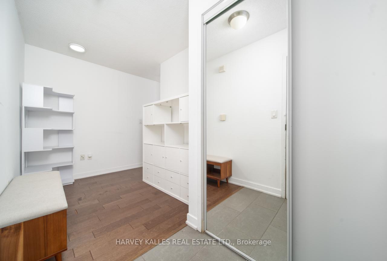 Photo 4 of Unit 3210, 15 Fort York Boulevard, Toronto, Waterfront Communities — HOMEH