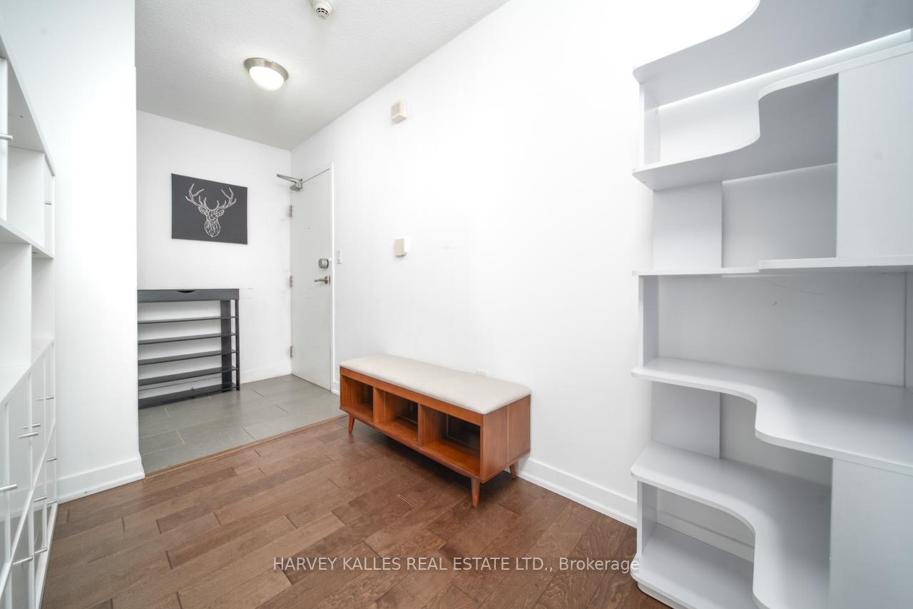 Photo 5 of Unit 3210, 15 Fort York Boulevard, Toronto, Waterfront Communities — HOMEH