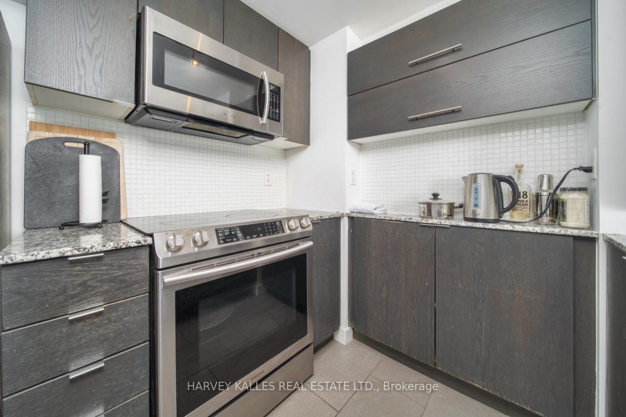 Photo 9 of Unit 3210, 15 Fort York Boulevard, Toronto, Waterfront Communities — HOMEH