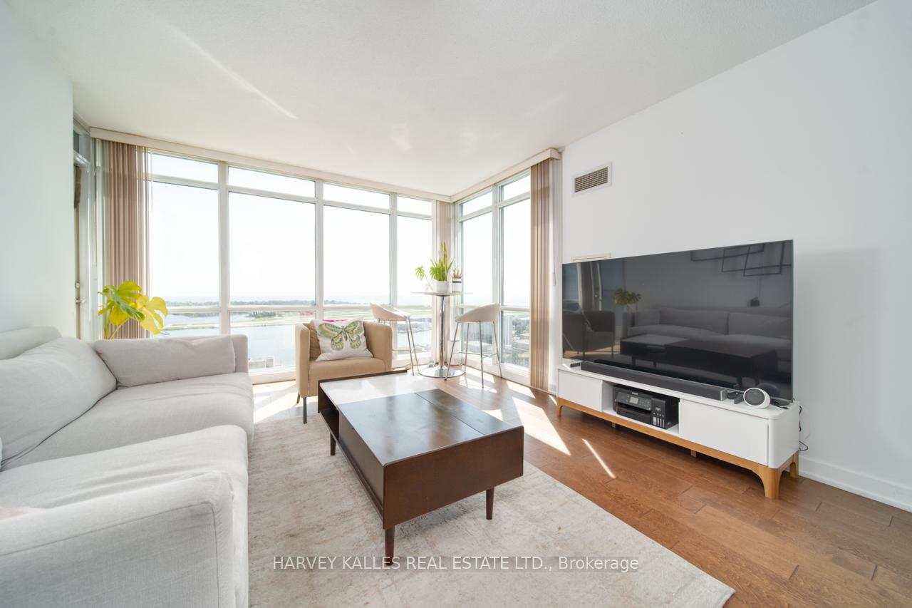 Photo 14 of Unit 3210, 15 Fort York Boulevard, Toronto, Waterfront Communities — HOMEH
