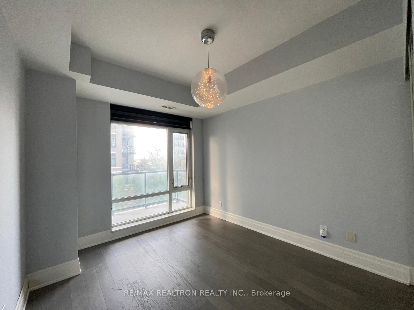 Photo 3 of Unit 307, 111 Upper Duke Crescent, Markham, Unionville — HOMEH