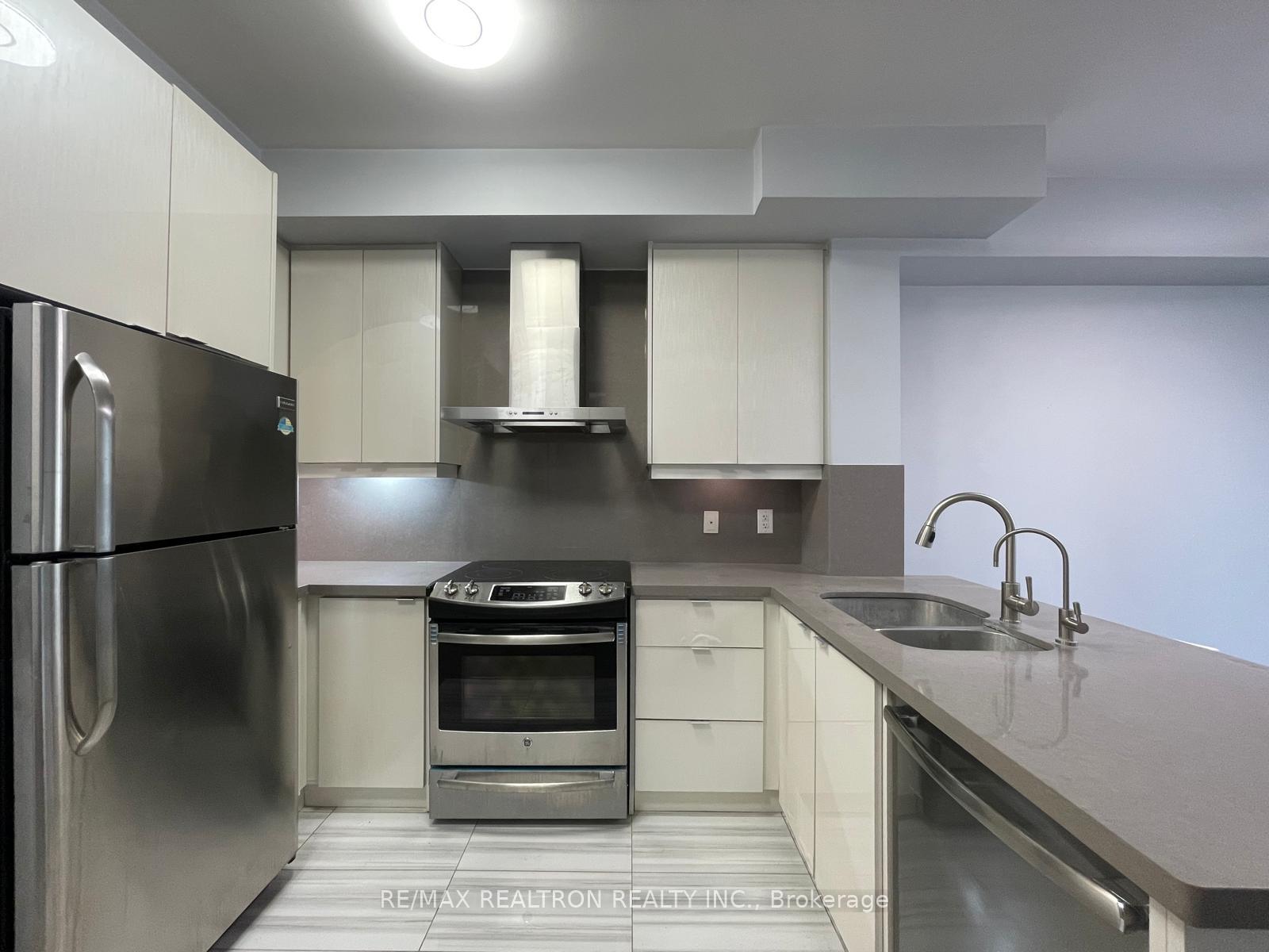 Photo 4 of Unit 307, 111 Upper Duke Crescent, Markham, Unionville — HOMEH