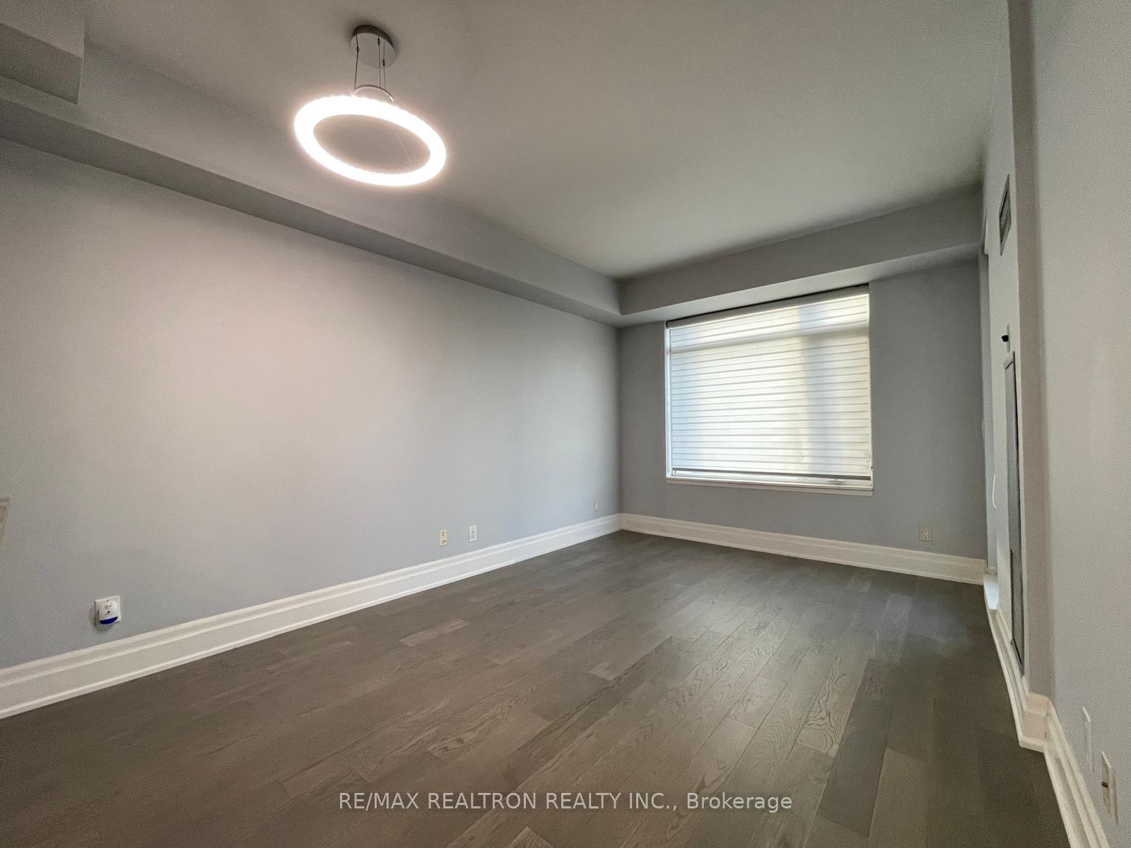 Photo 6 of Unit 307, 111 Upper Duke Crescent, Markham, Unionville — HOMEH