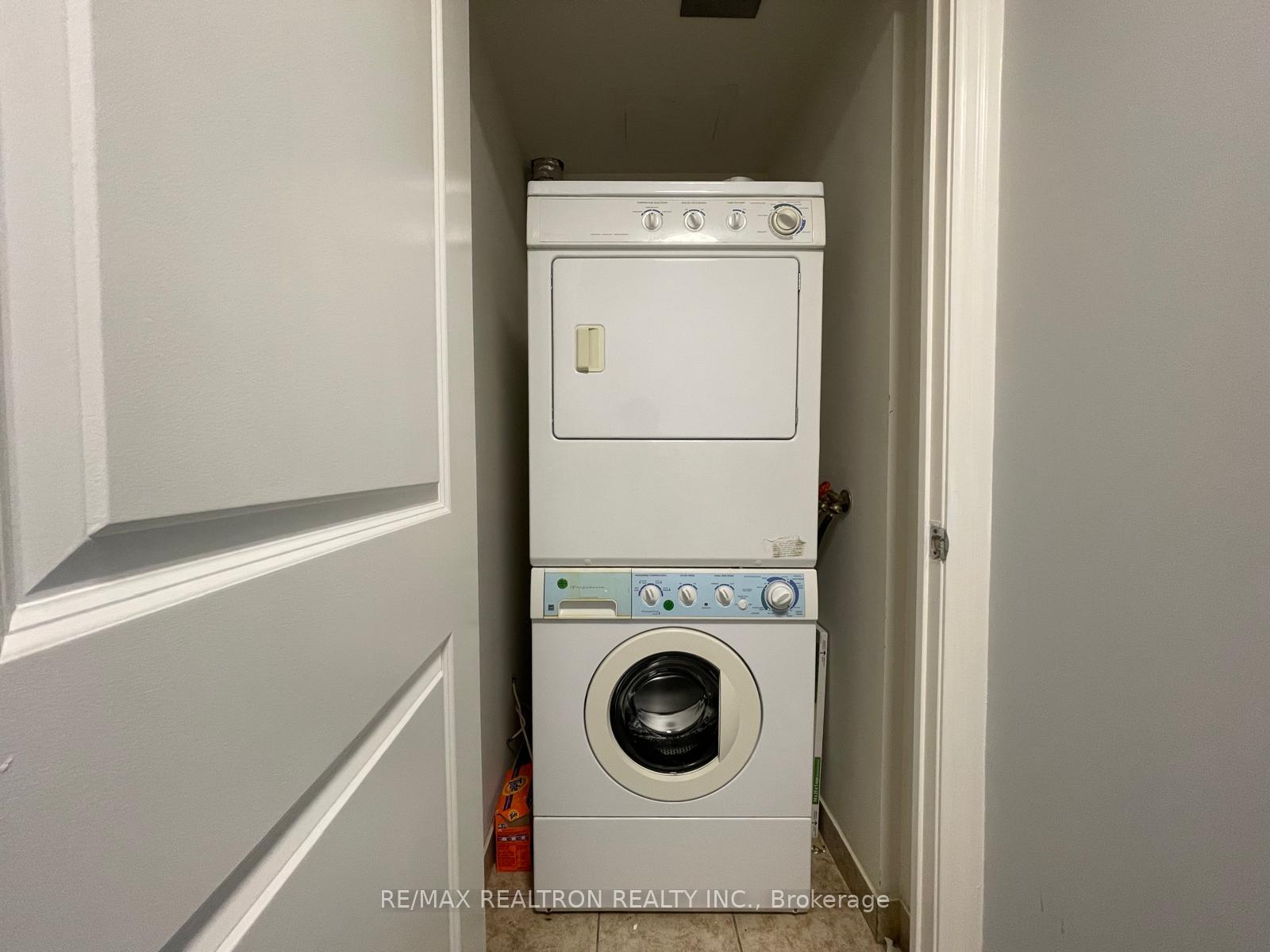 Photo 8 of Unit 307, 111 Upper Duke Crescent, Markham, Unionville — HOMEH