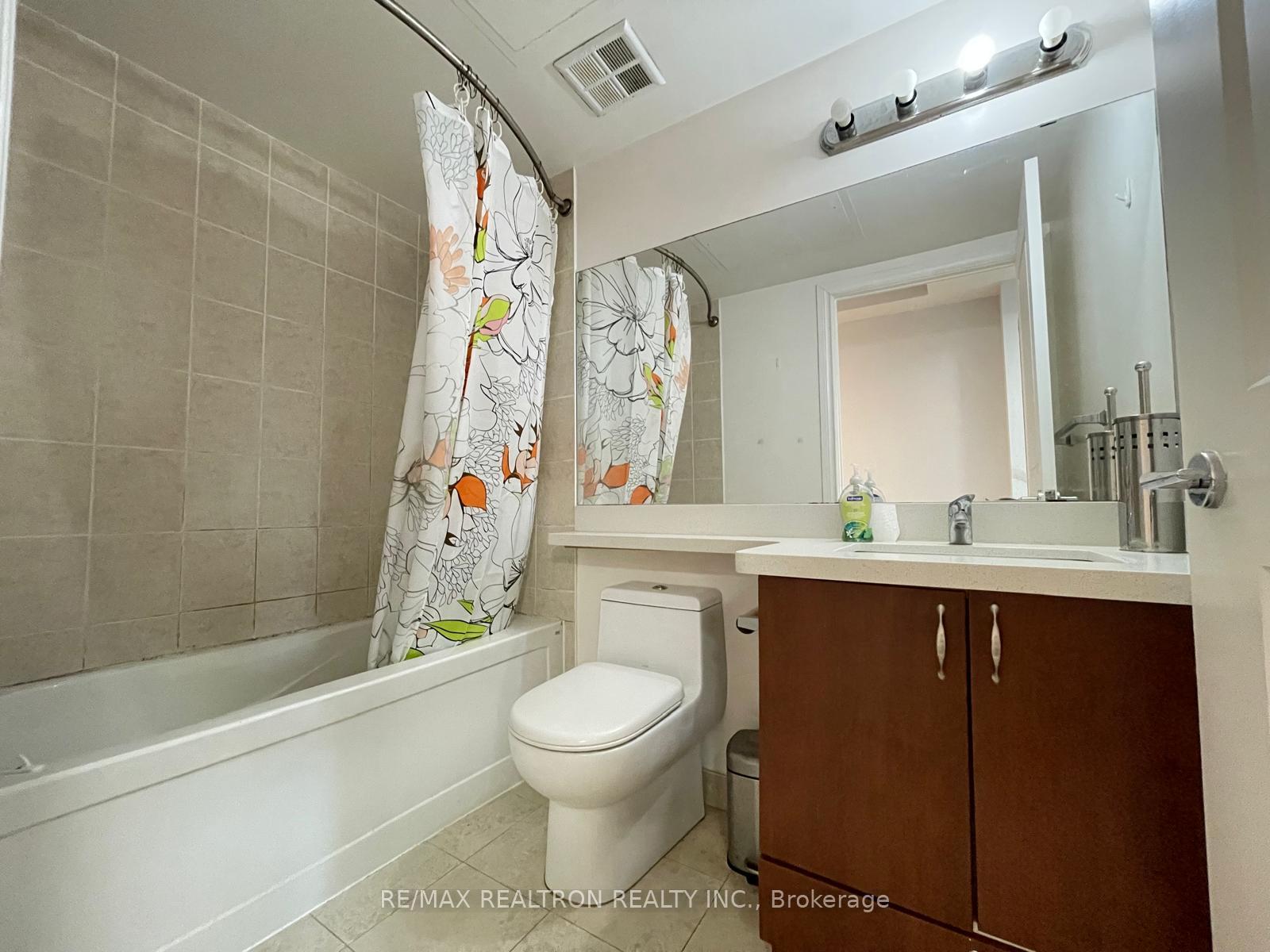 Photo 9 of Unit 307, 111 Upper Duke Crescent, Markham, Unionville — HOMEH