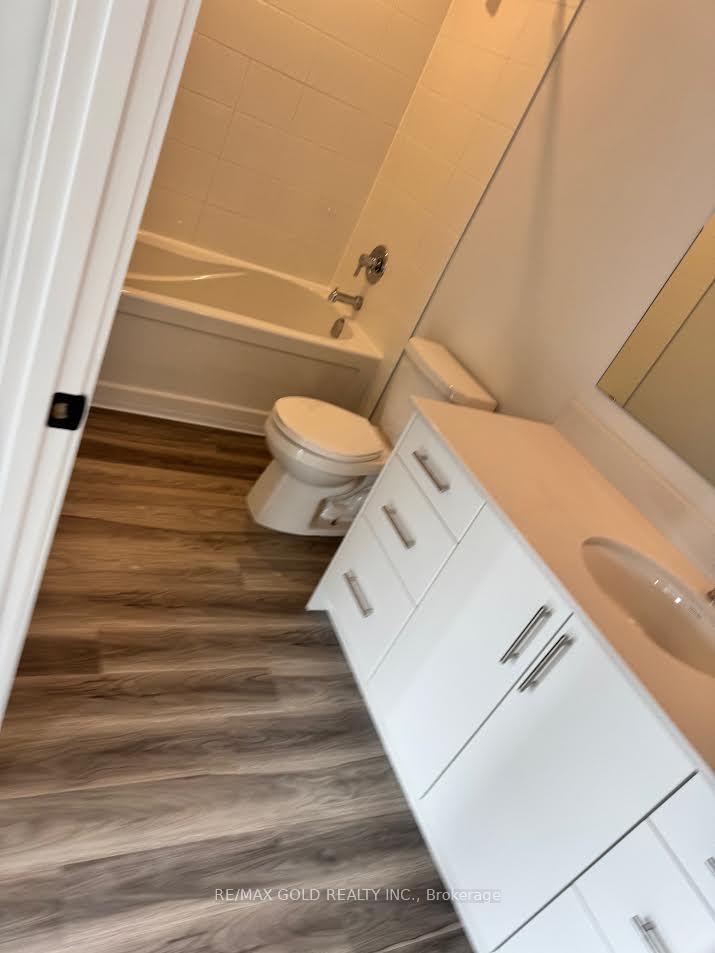 Photo 5 of 1100 Lackner Place, Kitchener — HOMEH