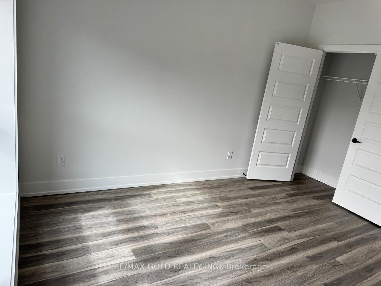 Photo 10 of 1100 Lackner Place, Kitchener — HOMEH
