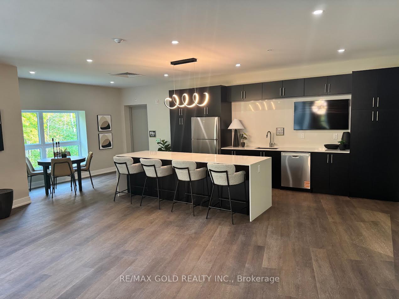 Photo 2 of 1100 Lackner Place, Kitchener — HOMEH