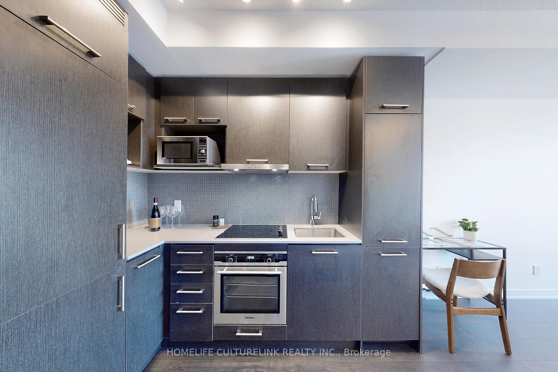 Photo 8 of Unit 3005, 87 Peter Street, Toronto, Waterfront Communities — HOMEH