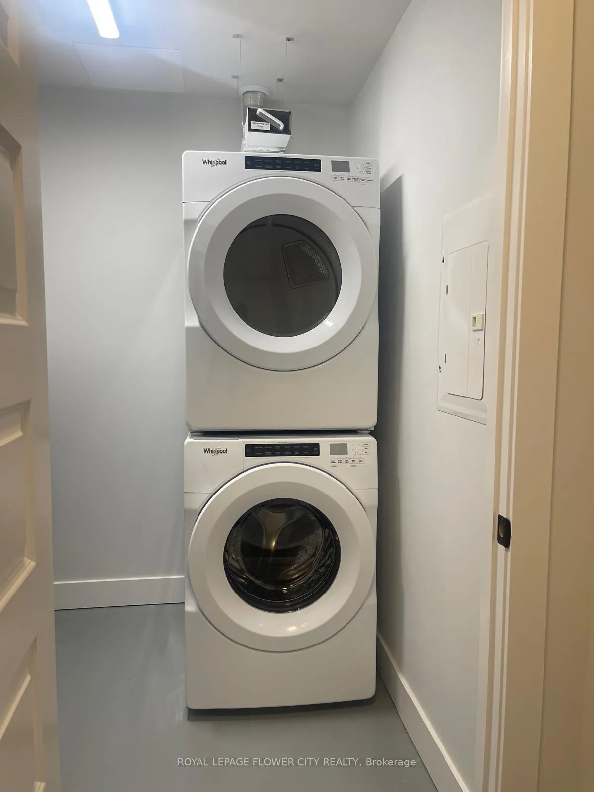 Photo 11 of Unit 223, 1100 Lackner Place, Kitchener — HOMEH