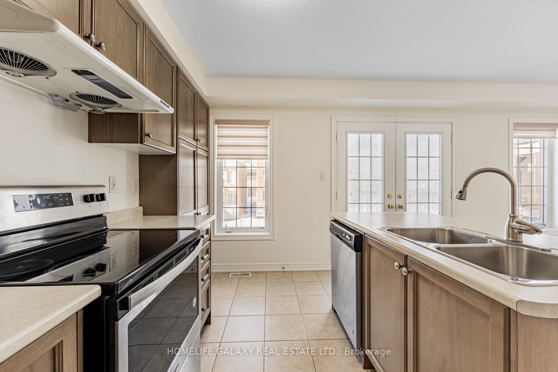 Photo 8 of 101 Ainley Road, Ajax, Central East — HOMEH