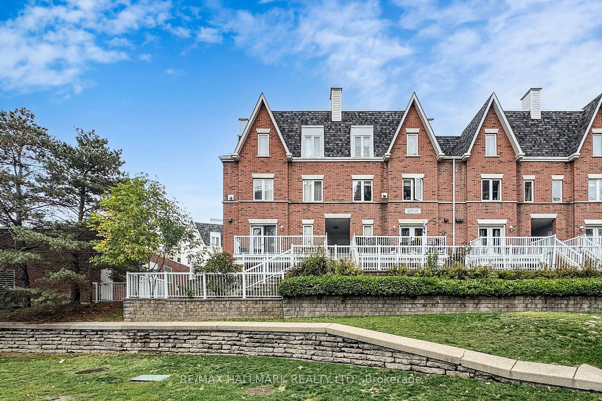 Photo 1 of Unit 608, 12 Sudbury Street, Toronto, Niagara — HOMEH