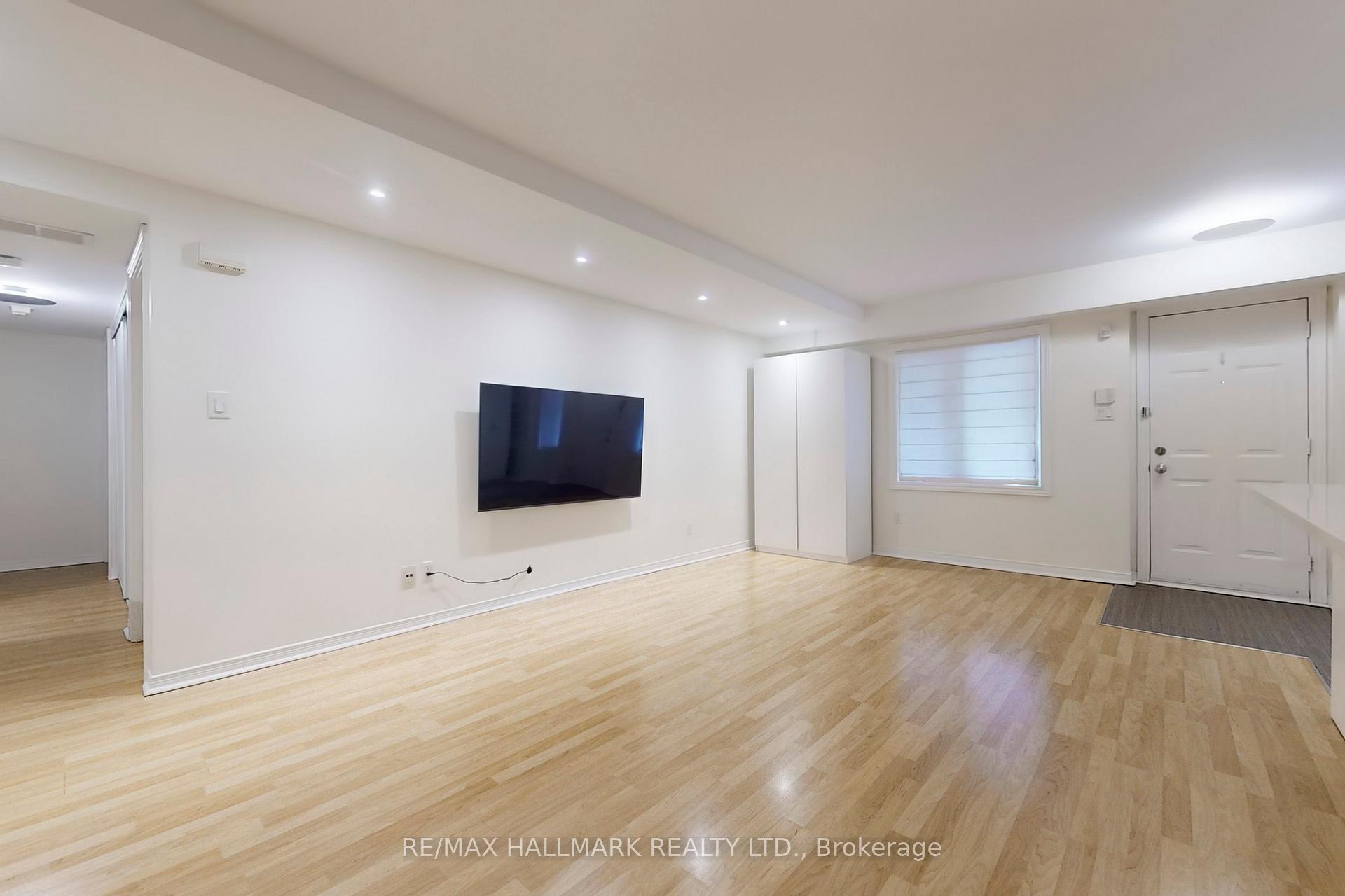 Photo 4 of Unit 608, 12 Sudbury Street, Toronto, Niagara — HOMEH