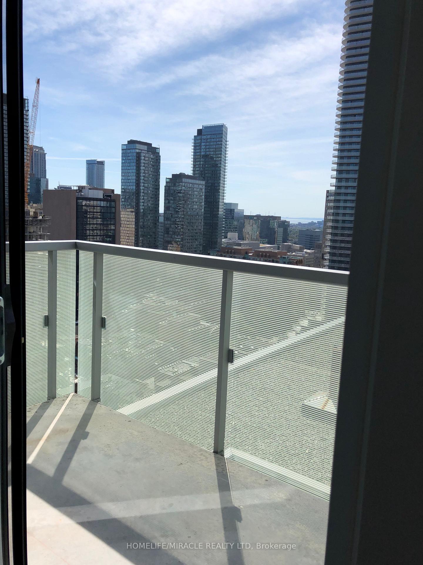 Photo 5 of Unit 2701, 28 Wellesley Street E, Toronto, Church-Yonge Corridor — HOMEH