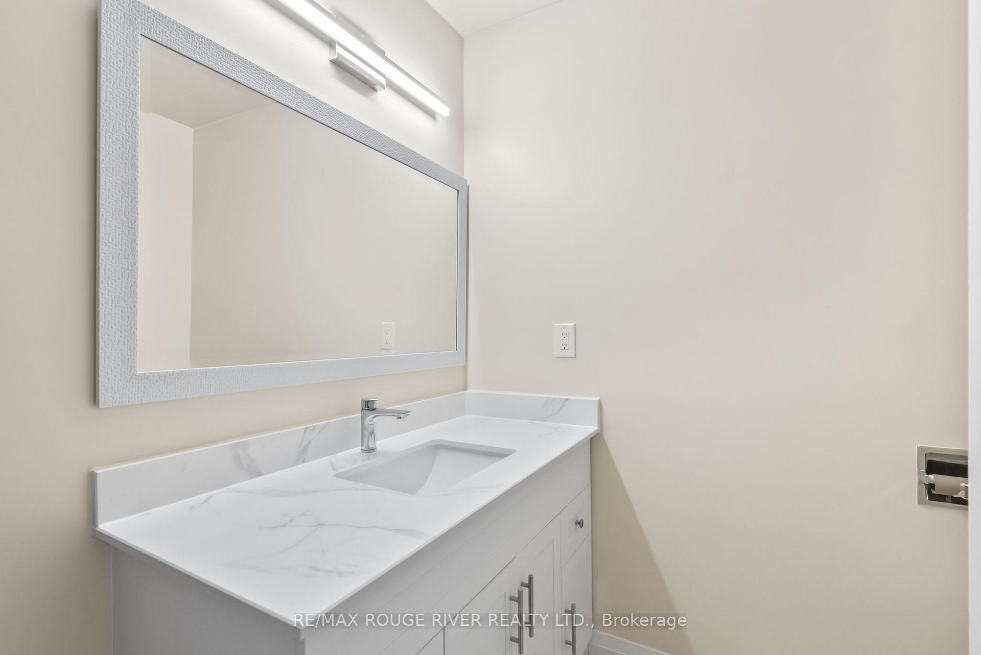 Photo 19 of 16 Borland Court, Clarington, Bowmanville — HOMEH