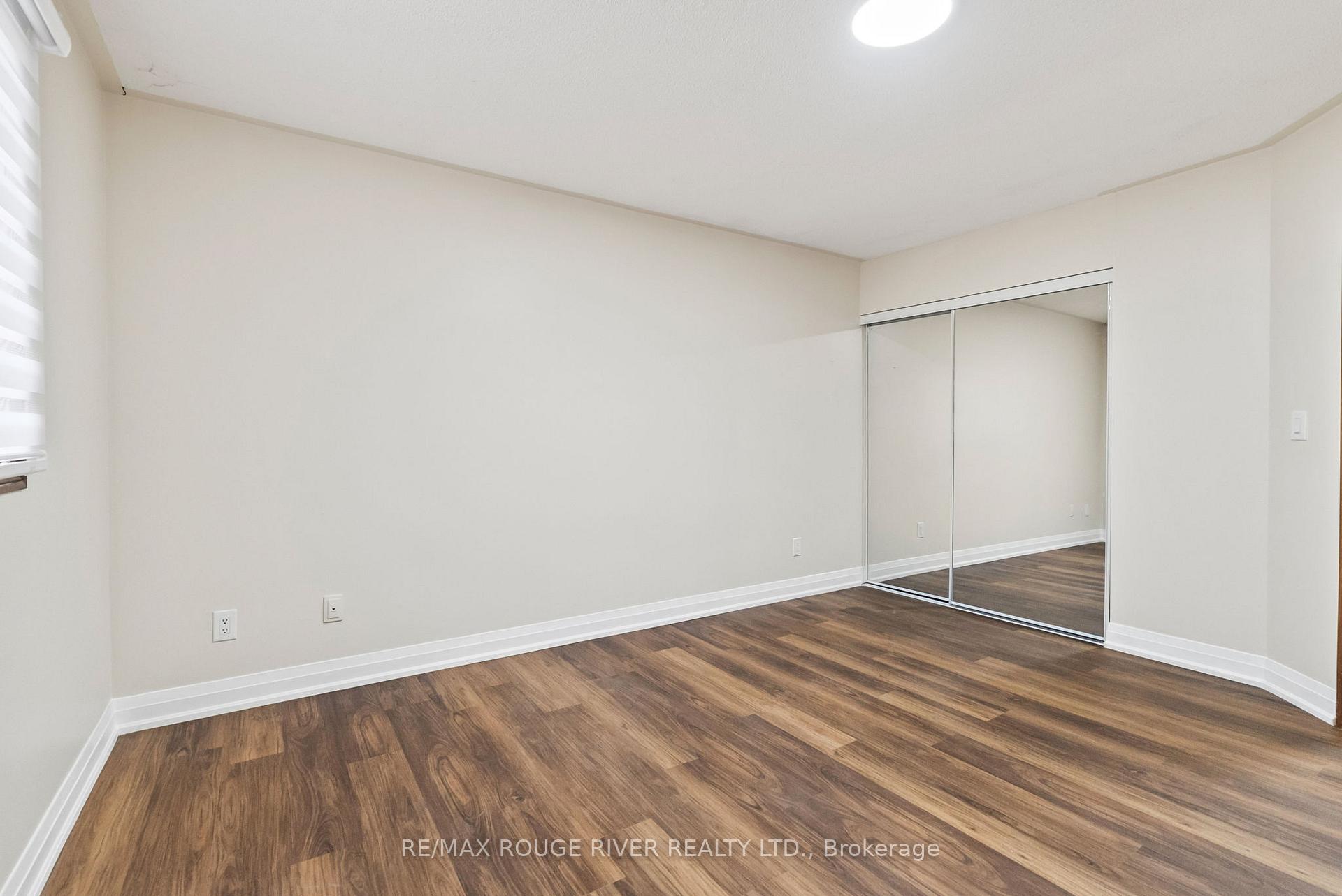 Photo 21 of 16 Borland Court, Clarington, Bowmanville — HOMEH