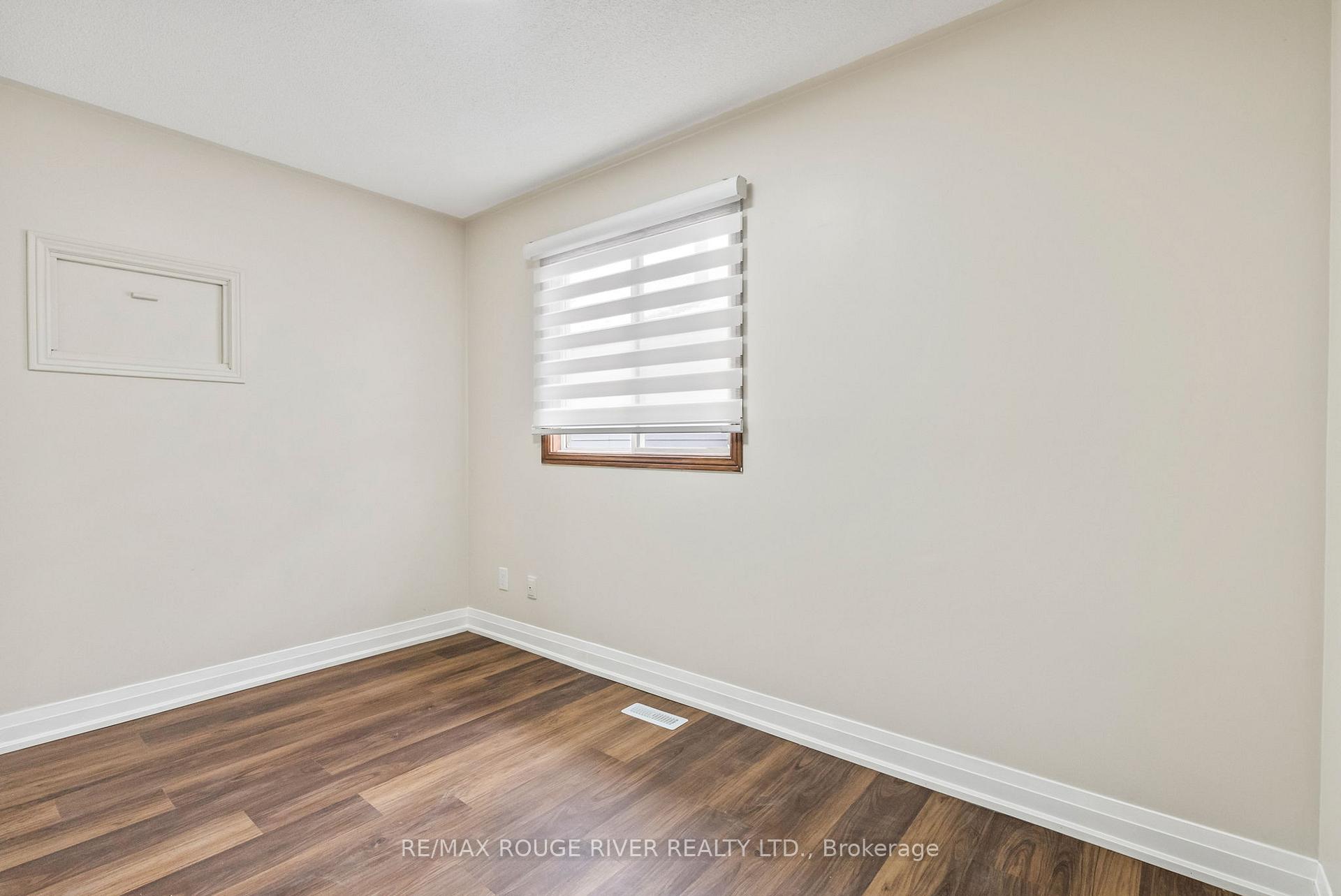 Photo 26 of 16 Borland Court, Clarington, Bowmanville — HOMEH