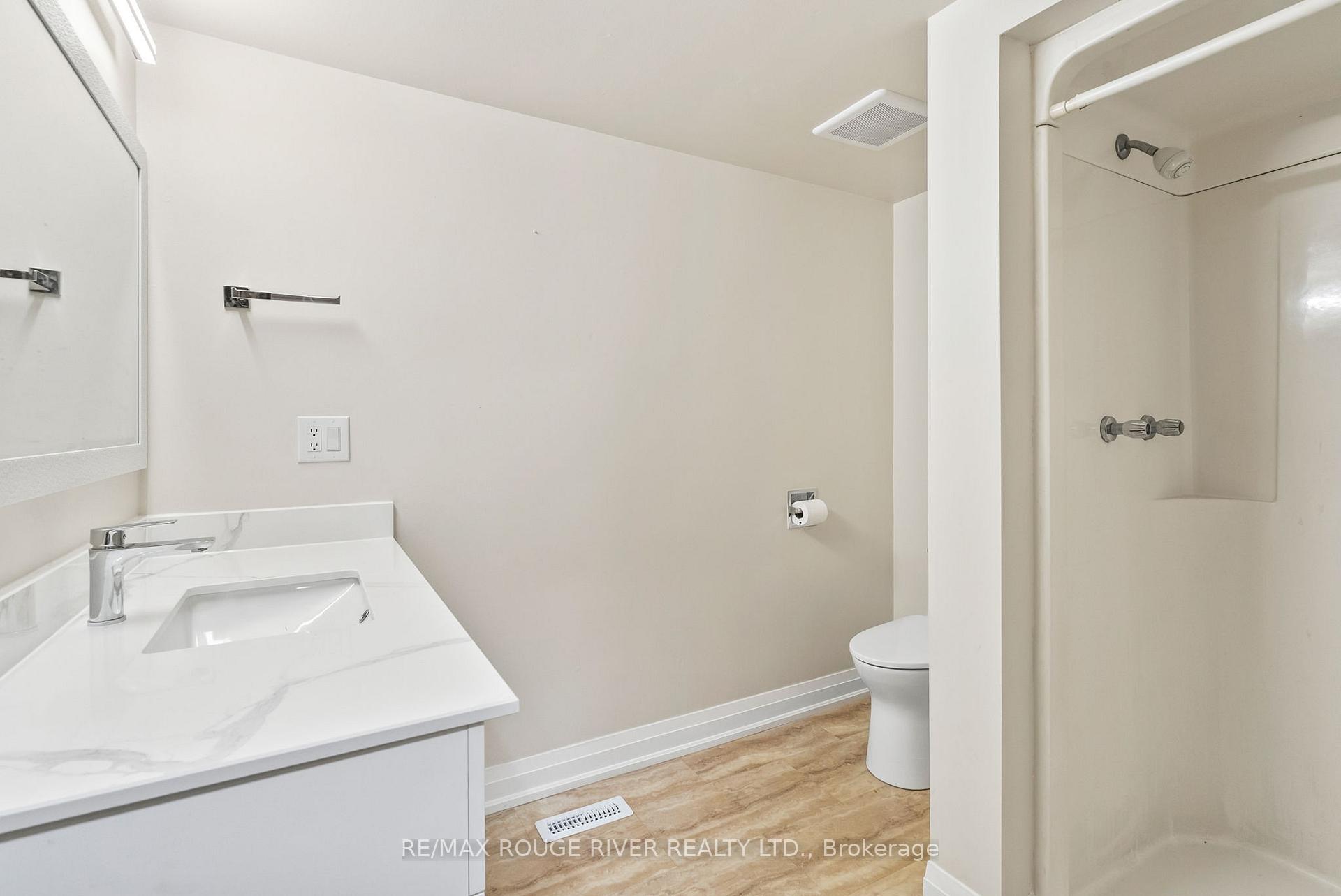 Photo 32 of 16 Borland Court, Clarington, Bowmanville — HOMEH