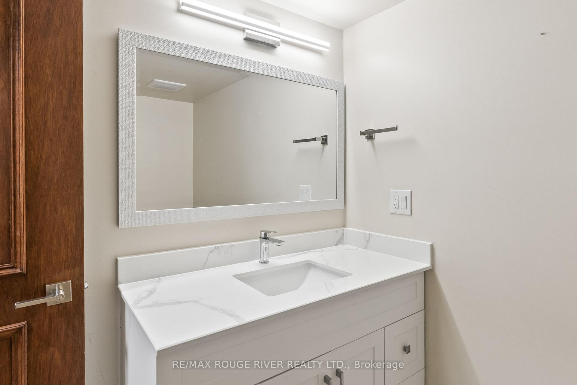 Photo 33 of 16 Borland Court, Clarington, Bowmanville — HOMEH