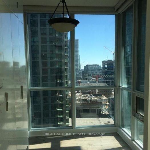 Photo 3 of Unit 1808, 18 Harbour Street, Toronto, Waterfront Communities — HOMEH