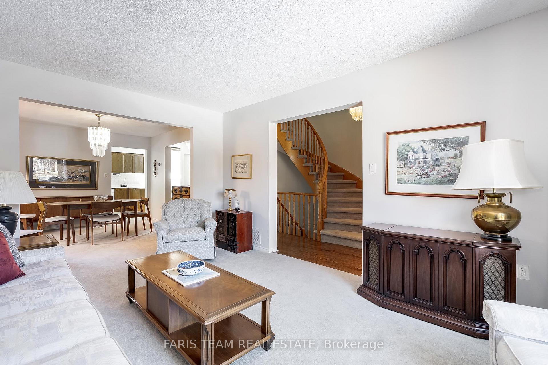 Photo 10 of 43 McDougall Drive, Barrie, West Bayfield — HOMEH